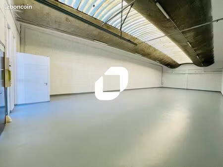 local d'activité 202 m²