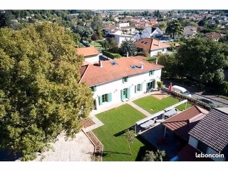 loue bureau au sein d'un espace de co-working