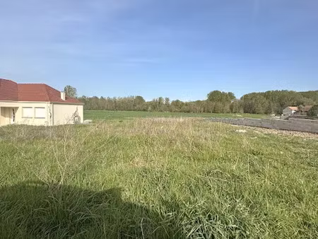 vente terrain 1065 m² à les ormes-sur-voulzie (77134)  74 100 €