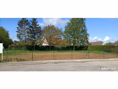 terrain de 945 m² à piseux - 1 allée des marronniers