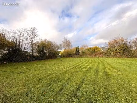 terrain 607 m² gouesnach