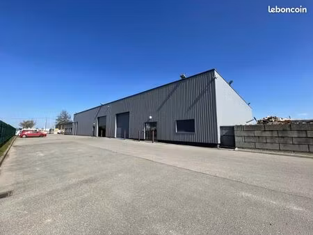 local d'activité 1 100 m²