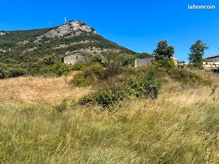 terrain 817 m² saint bres