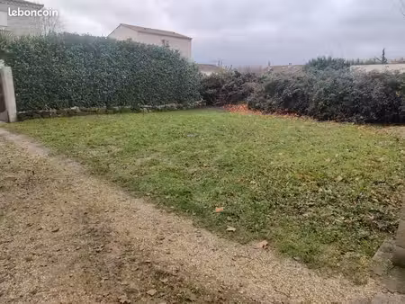terrain 240 m² roquemaure