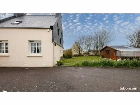 à vendre : maison rénovée de 132 m² à 300 m de la plage à ploudalmézeau