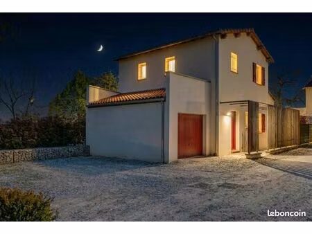 maison 4 pièces 92 m²