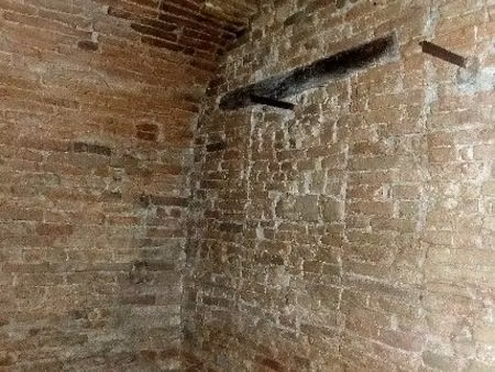 petit local commercial  petit loyer beaucoup de charme  rue principale