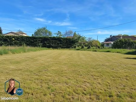 terrain 467 m² bruguières