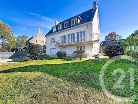 maison 8 pièces 241 m²