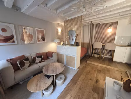 studio 24.6m² à deux pas du marché et rer.