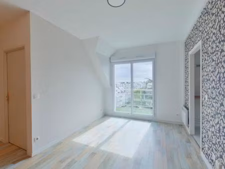 appartement 2 pièces avec parking - la riche