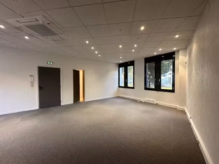 location bureau 2 pièces 60 m² à orléans (45000)