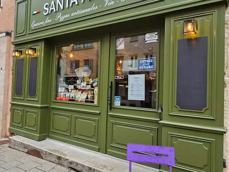 hyper centre de pontarlier  a vendre local commercial