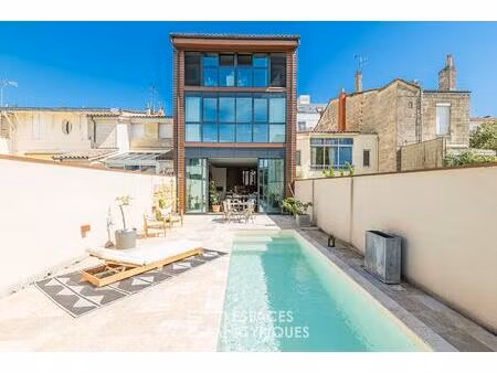 élégante maison familiale avec jardin et piscine