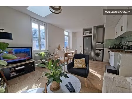 maisonnette avec cour privative