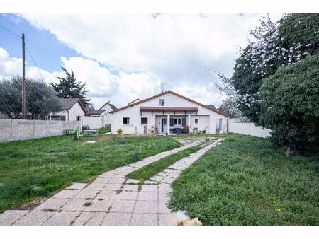 maison familiale 9 pièces aux beaux volumes ? fort potentiel