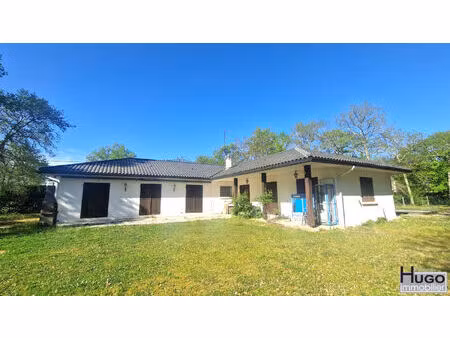 exclusivité- saint-aubin-de-médoc - quartier painsoles- maison de 187m2 à rafraîchir - 5 c