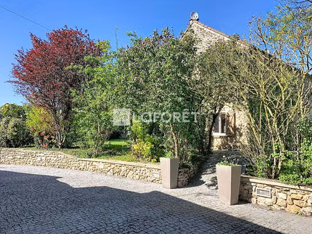 maison familiale avec dépendances 8 pièce(s) 175 m2