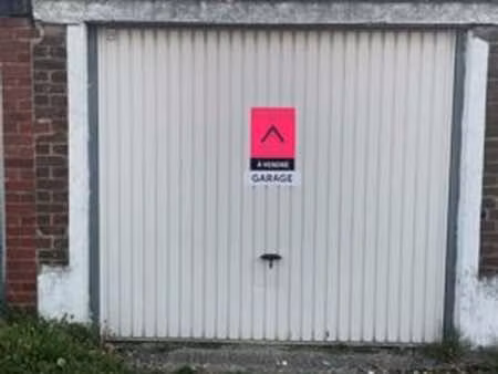 garage + emplacement de parking à front de voirie