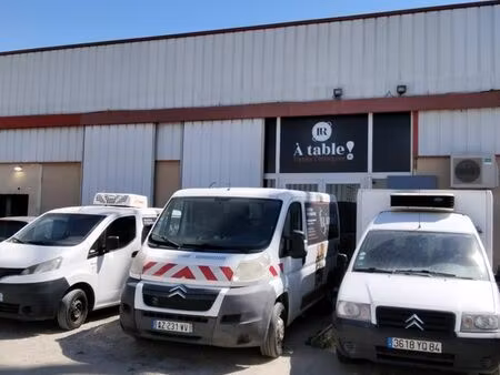 a louer local 150m2 environ