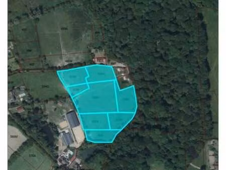 ensemble de 8 terrains agricoles