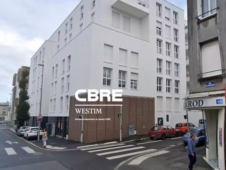local commercial 101 m² brest