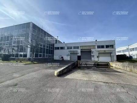 location local d'activités 1 002 m² à 3 969 m²