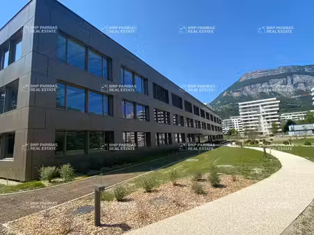 location bureaux 154m² à 4965m²