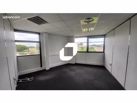 bureau 351 m²