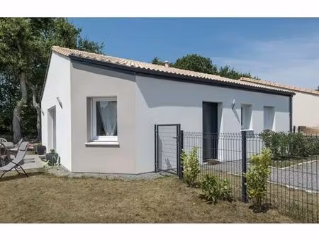 villa 4 pièces 75 m²