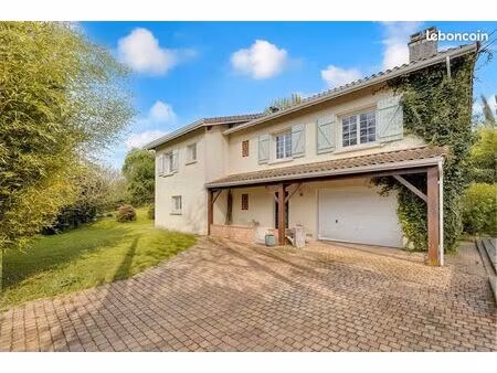 maison 6 pièces 186 m²