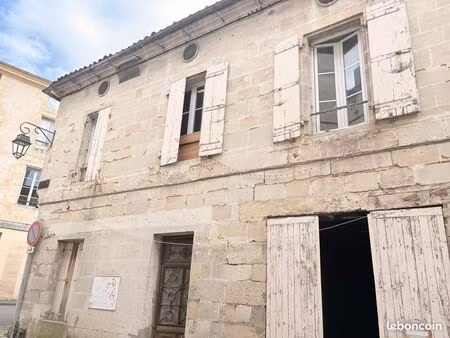 immeuble 149 m² blaye