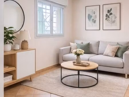 appartement avec grand potentiel de 63 m2 avec jardinet et parking privé