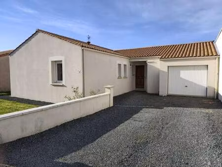 vente maison aux essarts (85140) : à vendre / 89m² les essarts