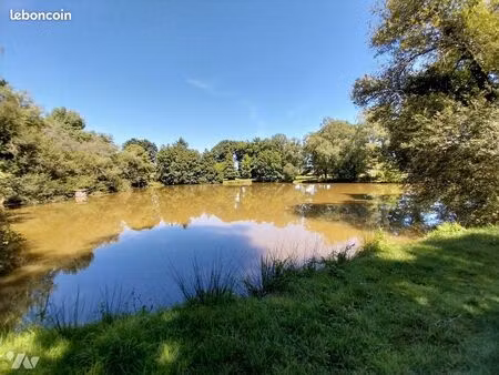 terrain 19234 m² drouges