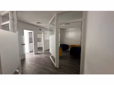 vente locaux professionnels 57 m² à voisins-le-bretonneux (78960)  199 500 €