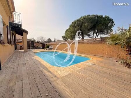 villa 8 pièces 196 m²