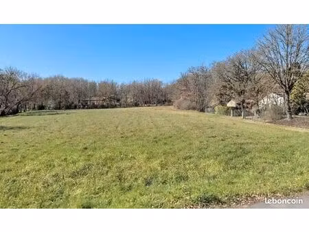 terrain 1 108 m² la salvetat saint gilles