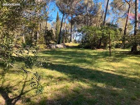 terrain constructible 1313 m2 saint-clément-de-rivière centre