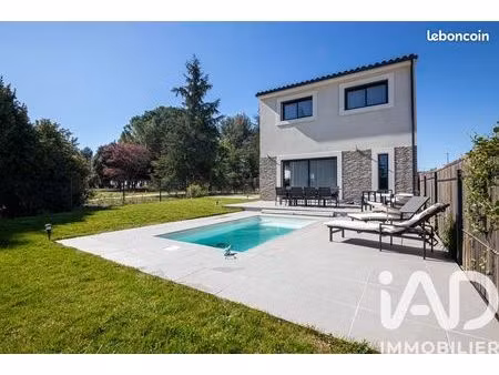 villa 6 pièces 130 m²