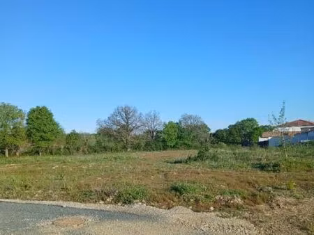 terrain 388 m² dompierre sur yon