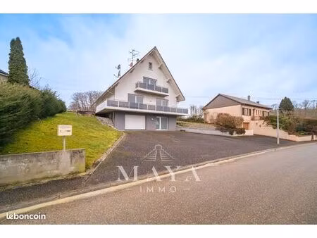 maison 9 pièces 215 m²