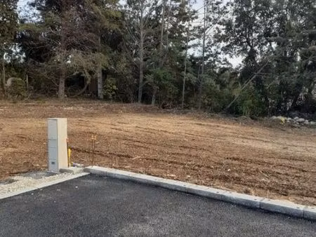 terrain 400m² salon de provence