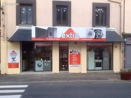 immeuble avec local commercial et appartement