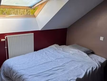 chambre meublée avec douche