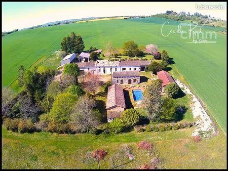 immeuble 8 pièces 217 m²