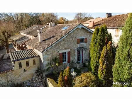 propriété 9 pièces 220 m²