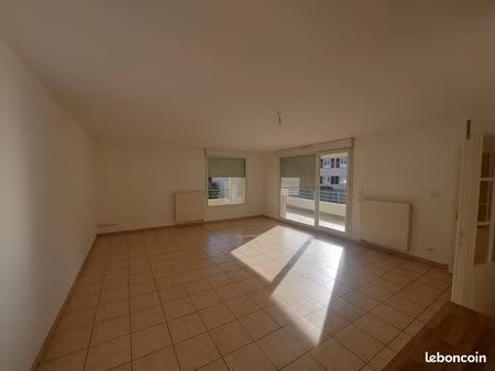 appartement 4 pièces 104 m²