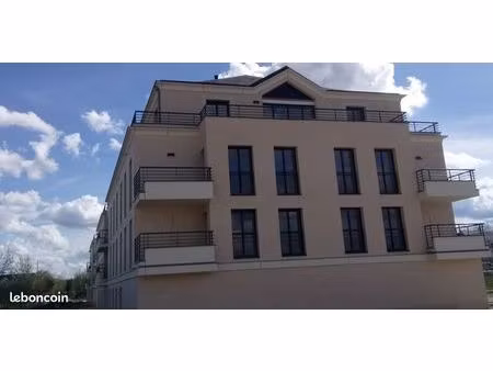 grand appartement t2 + balcon