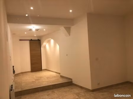 local profession libérale + garage et place de parking